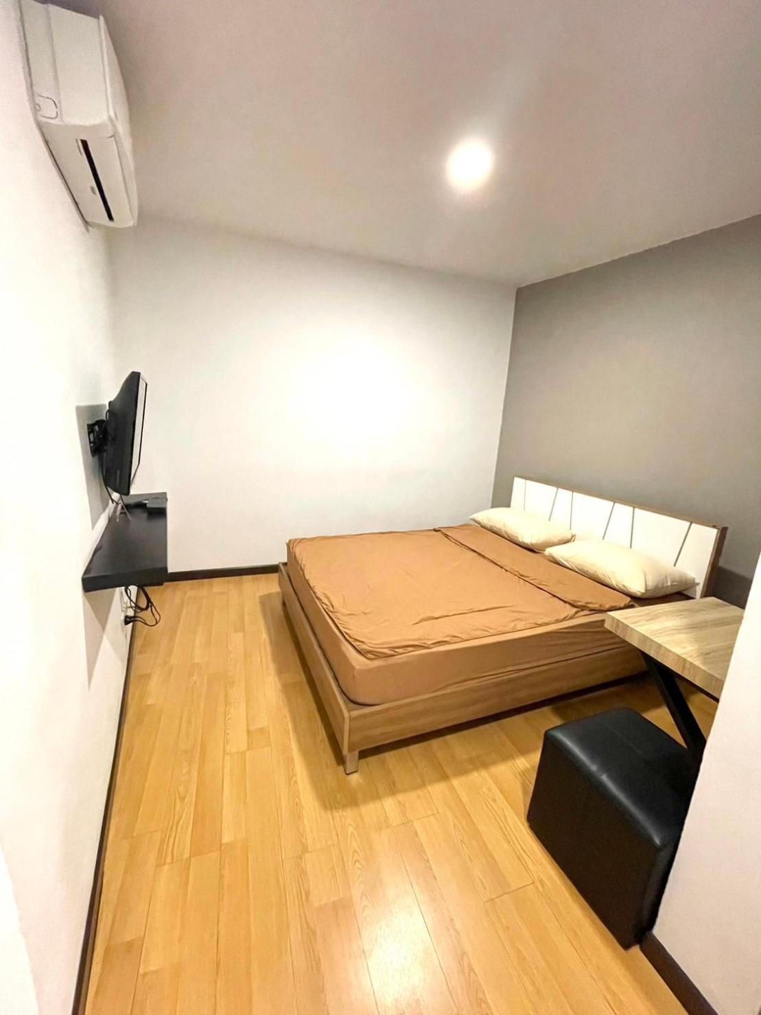 Inn Trog And Inn Soi (Adults Only) Bangkok Esterno foto