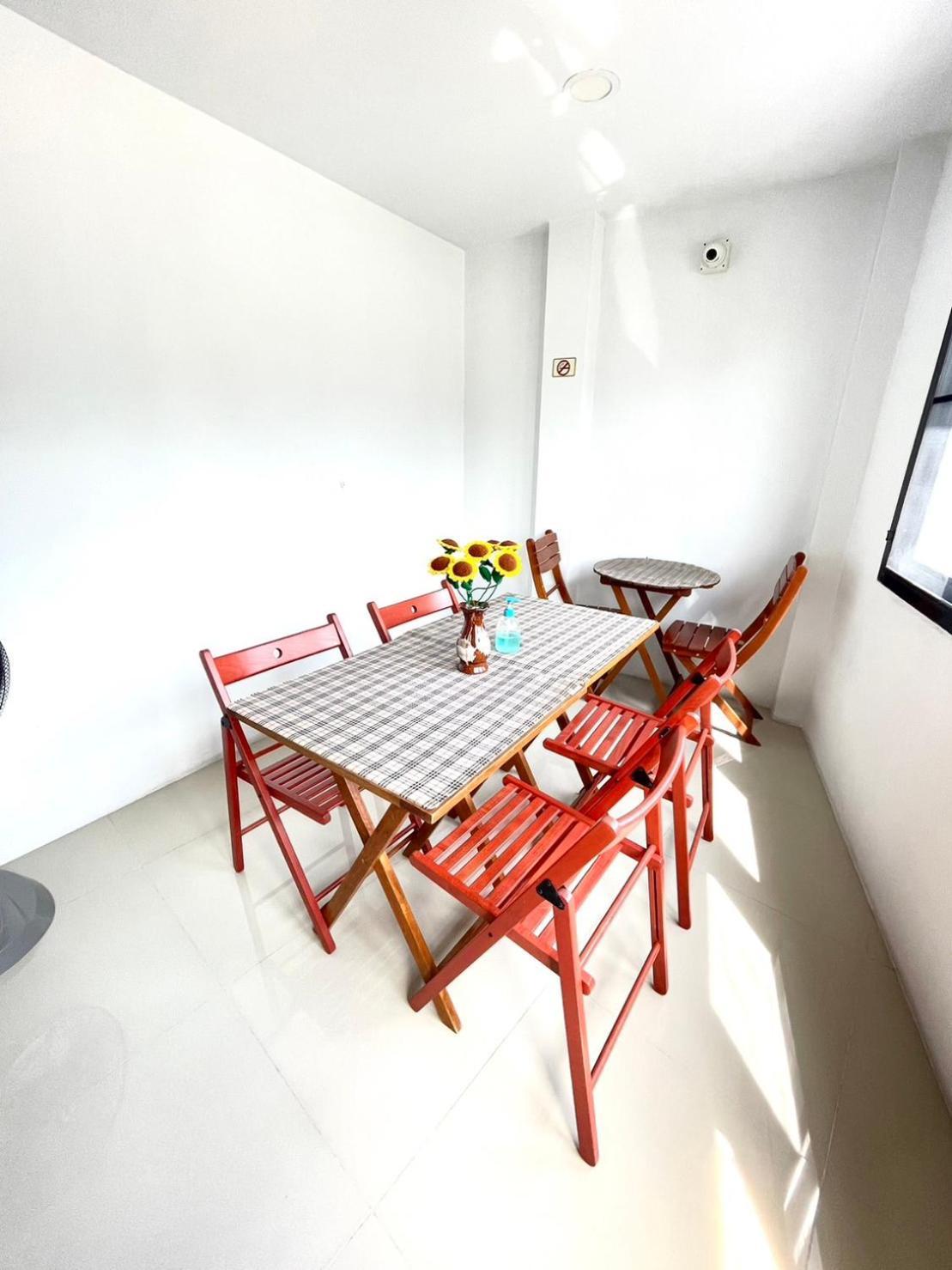 Inn Trog And Inn Soi (Adults Only) Bangkok Esterno foto