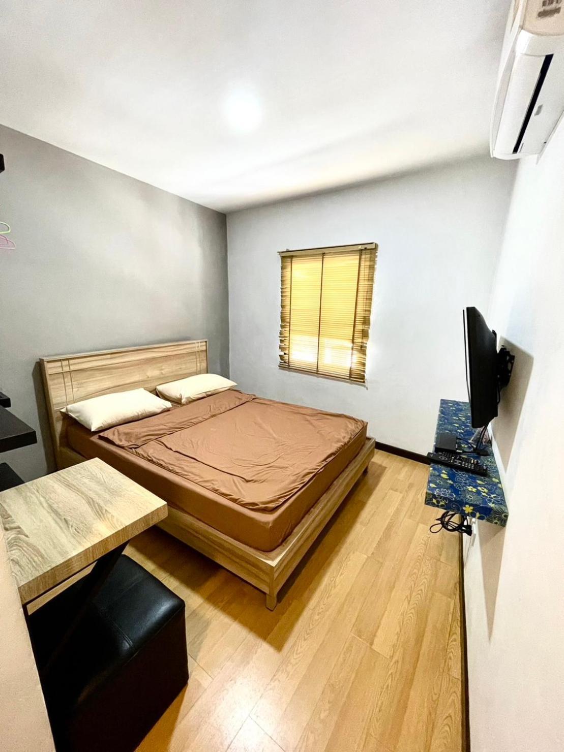 Inn Trog And Inn Soi (Adults Only) Bangkok Esterno foto