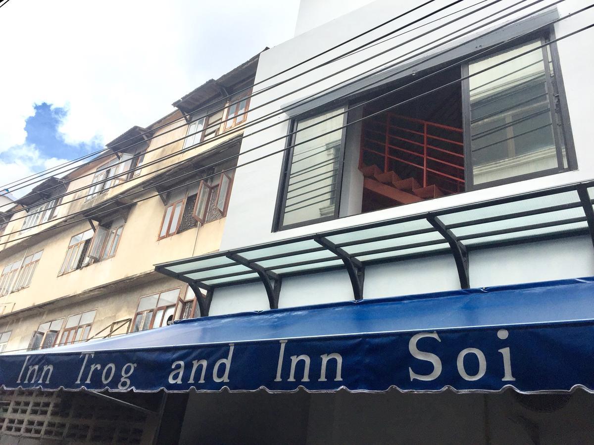 Inn Trog And Inn Soi (Adults Only) Bangkok Esterno foto