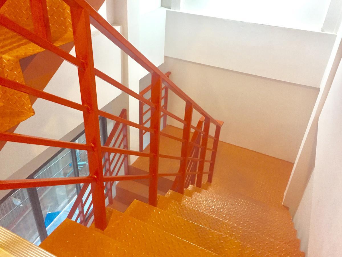 Inn Trog And Inn Soi (Adults Only) Bangkok Esterno foto