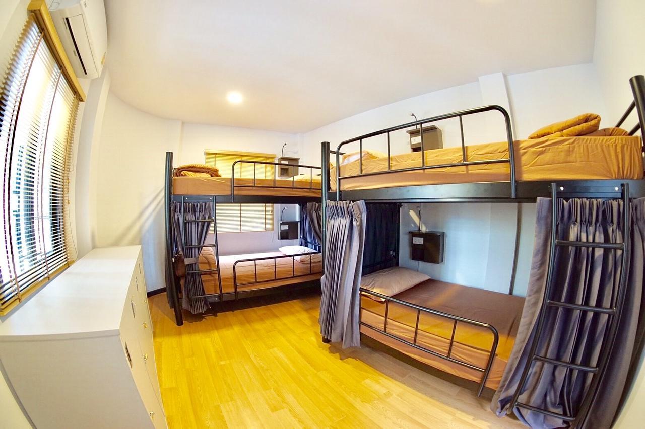 Inn Trog And Inn Soi (Adults Only) Bangkok Esterno foto