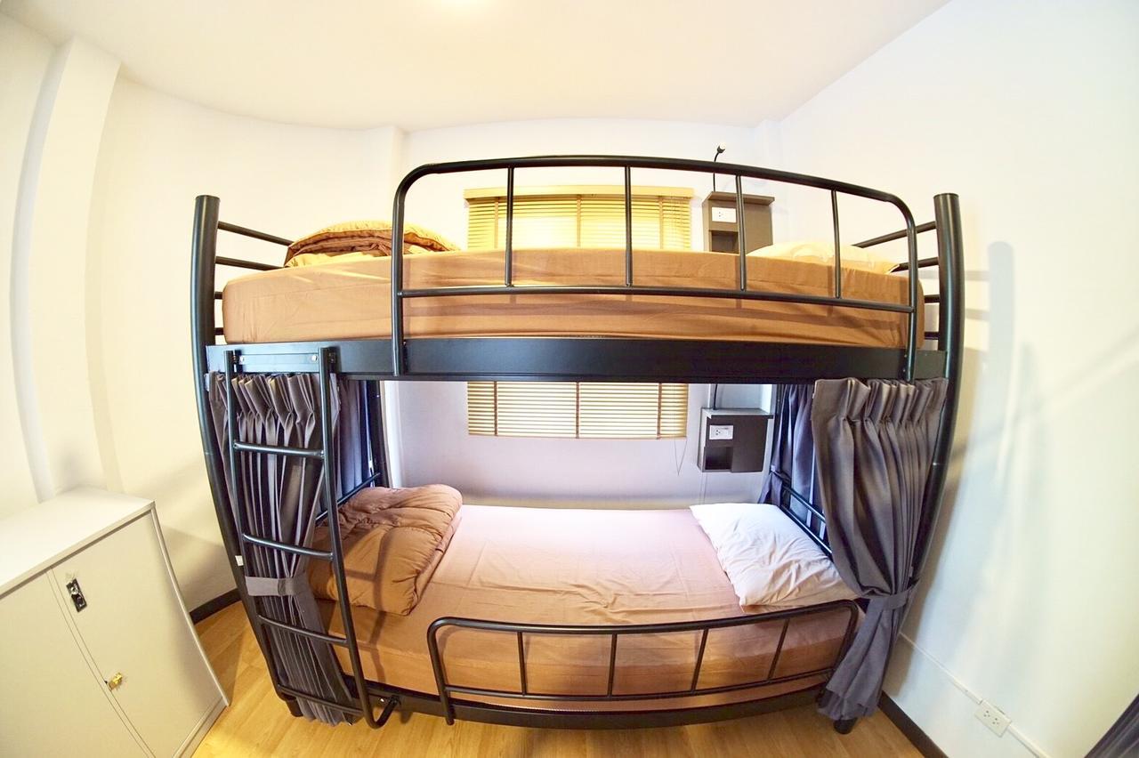 Inn Trog And Inn Soi (Adults Only) Bangkok Esterno foto