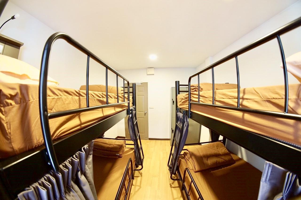 Inn Trog And Inn Soi (Adults Only) Bangkok Esterno foto